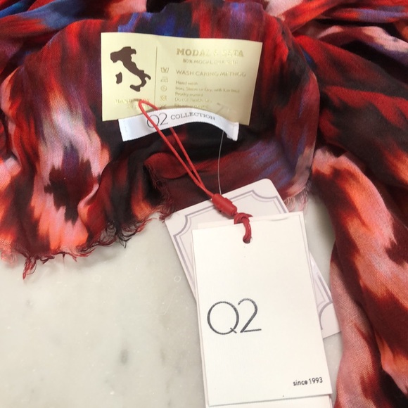 Italian Modal & Silk Tie-Dye Print Scarf - Picture 4 of 6